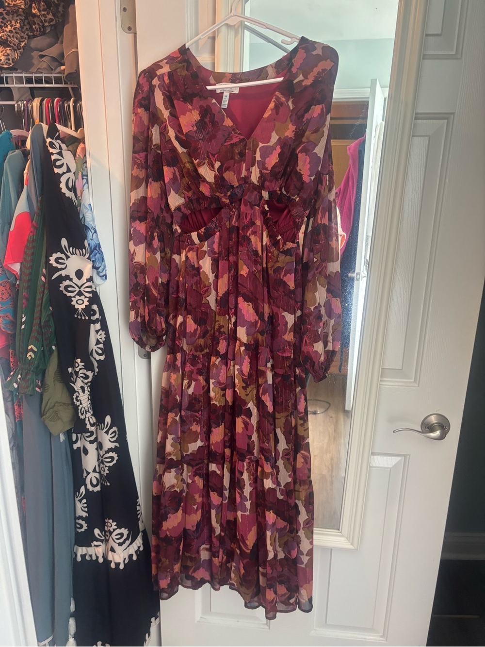 sofia by sofia vergara Burgundy Floral Tiered Midi Dress